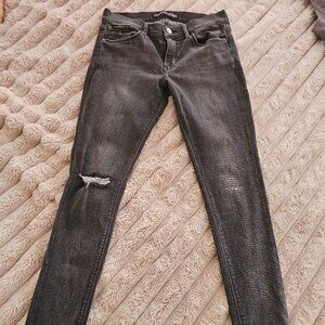 EXPRESS SIZE 8R Black denim legging jeans
